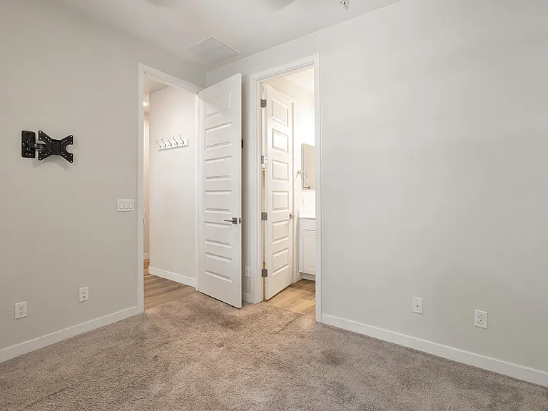 4235 N 26th St #13 — Photo 18