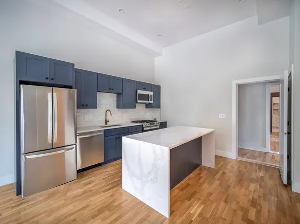 46 Union St #4, Weymouth, MA 02190