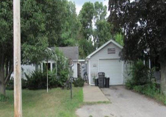 1st image of 207 N 7th St