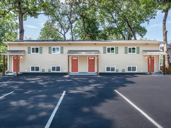 2 Bedroom, 1 Bath on the North Shore!, 316 Chambliss St APT C, Chattanooga, TN 37405