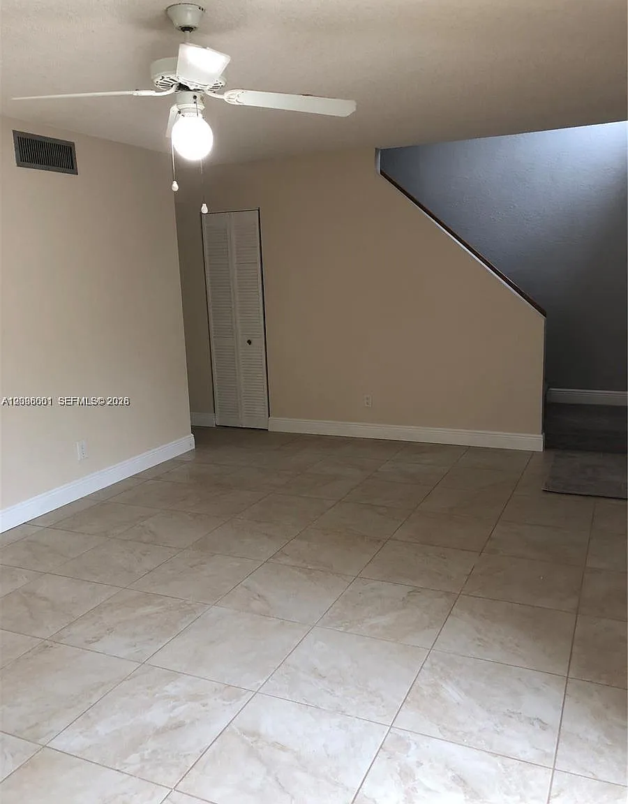 Pinebrooke Condo N — Photo 4