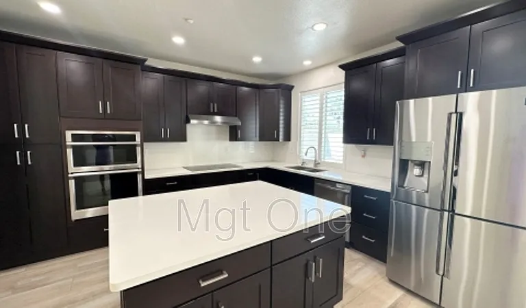 7284 Abigail Pl — Photo 2