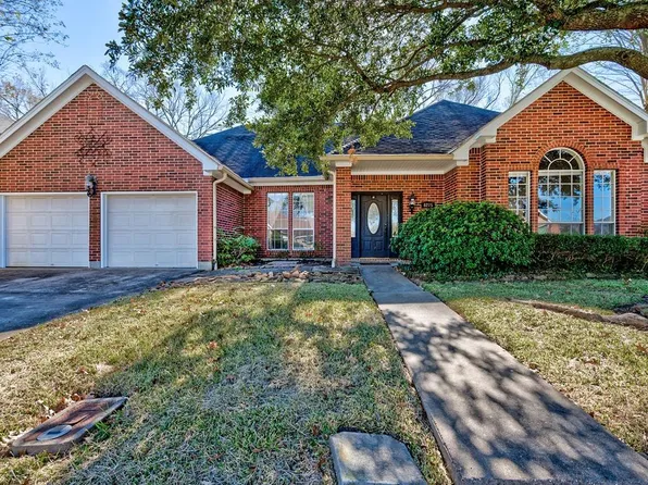 8275 Westgate Dr, Beaumont, TX 77706