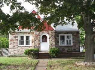 152 Hedgegarth Dr, Irondequoit, NY 14617