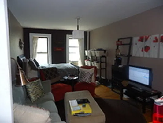 Rented by Pink Stone Realty LLC | media 20