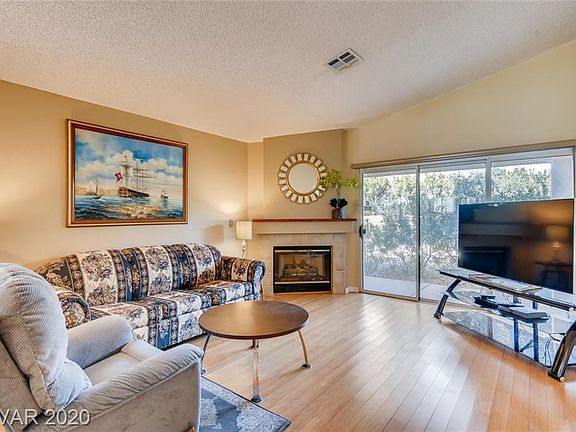 2nd image of 541 Yacht Harbor Dr #511