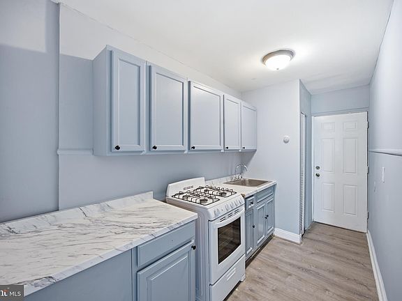 5th image of 905 19th St NE APT 3