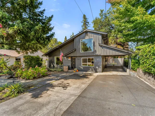 732 NW 4th St, Grants Pass, OR 97526