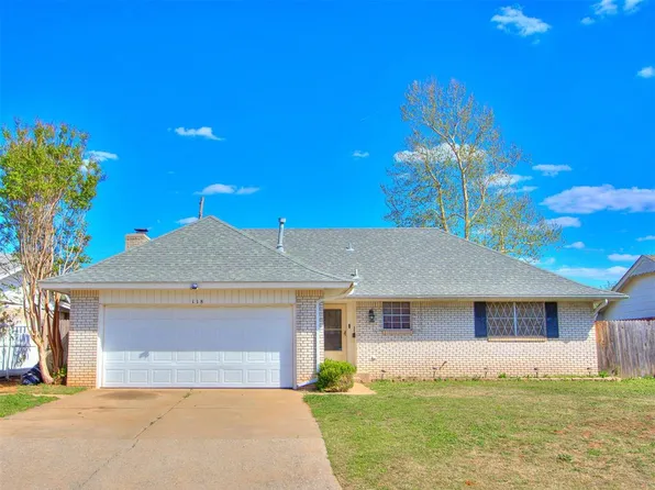 118 Brookside Dr, Moore, OK 73160