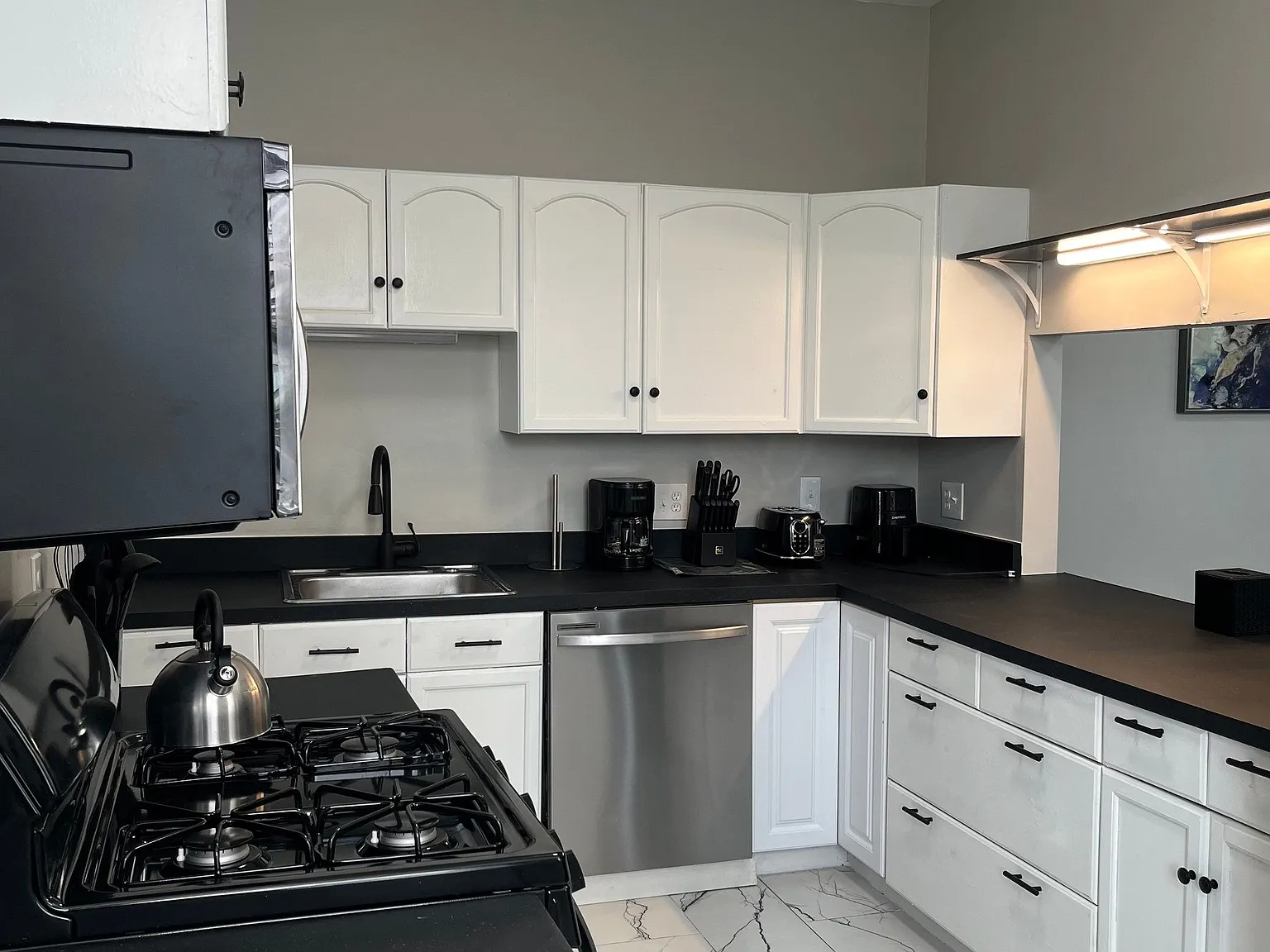 2 bed, 1200 sqft, $1,600 — Photo 4