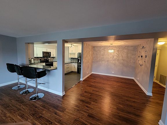 4th image of 1025 S Fernandez Ave APT 2E