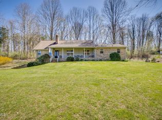 381 Sugarwood Dr, Kingsport, TN 37663