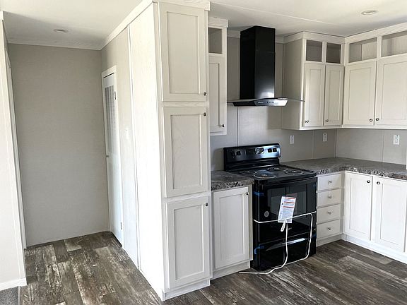 5th image of 289 Silver Peak Dr #466