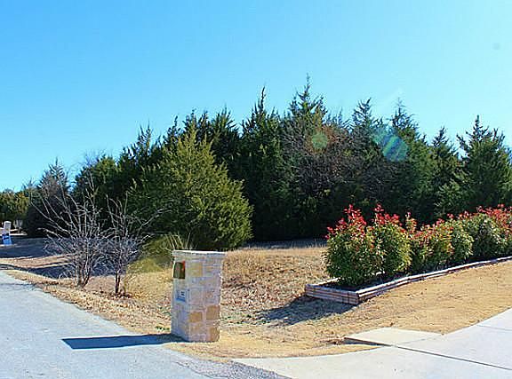4th image of 14 Shady Bend Dr
