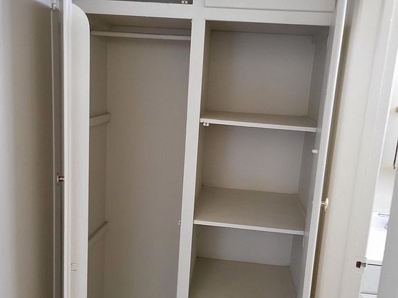 2nd image of 1152 Huntington Dr #6