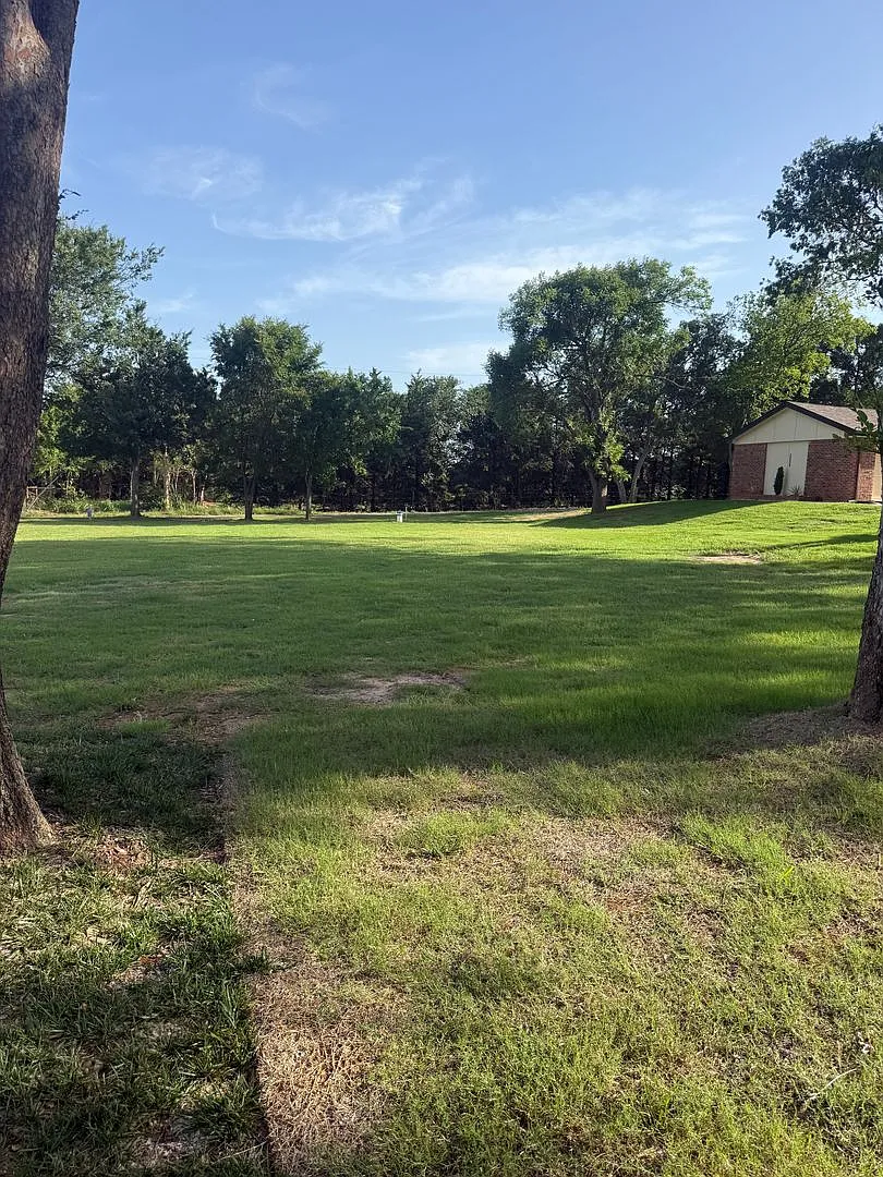 Beautiful Home on 1.25 Acres in Edmond for Lease — Photo 4