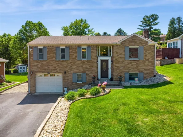 1678 Diane Merle Dr, North Huntingdon, PA 15642