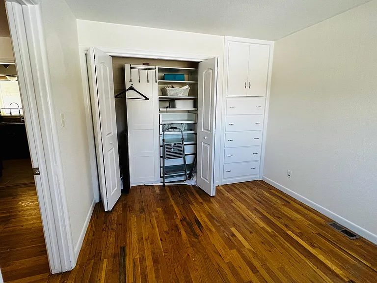 1272 Lansing St — Photo 8