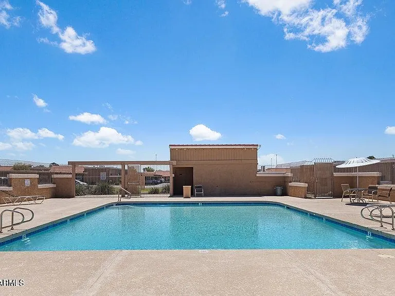 330 W Tonopah Dr #5 — Photo 29