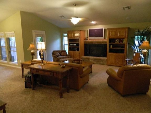 5th image of 13 NW Heatherstone Dr
