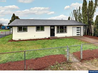 925 N Pershing St, Mount Angel, OR