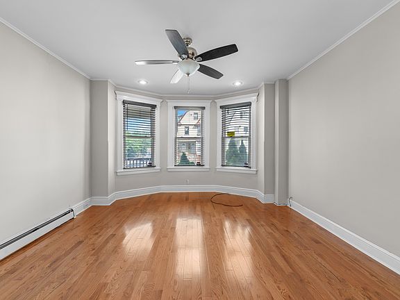 2nd image of 185 N 18th St APT 1