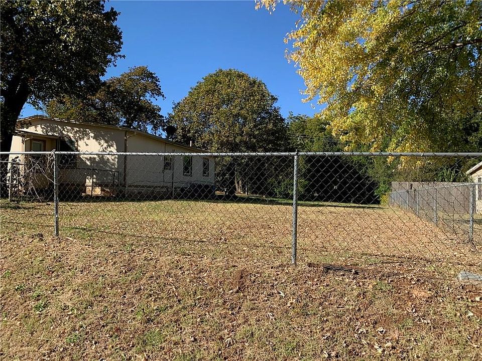 2nd image of 613 E Bellview Dr