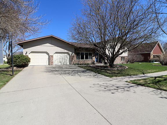 2nd image of 1416 16th Ave E