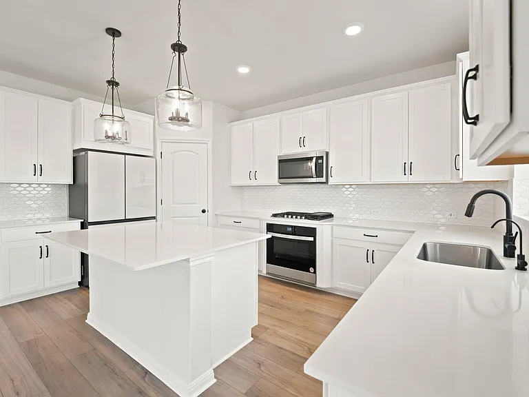 212 Swinging H Ln — Photo 8