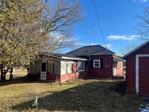145 Oak St, Big Falls, WI 54926