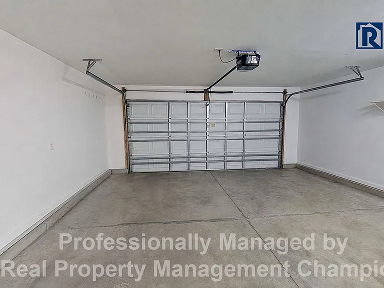 1734 Heatherstone Ln — Photo 12