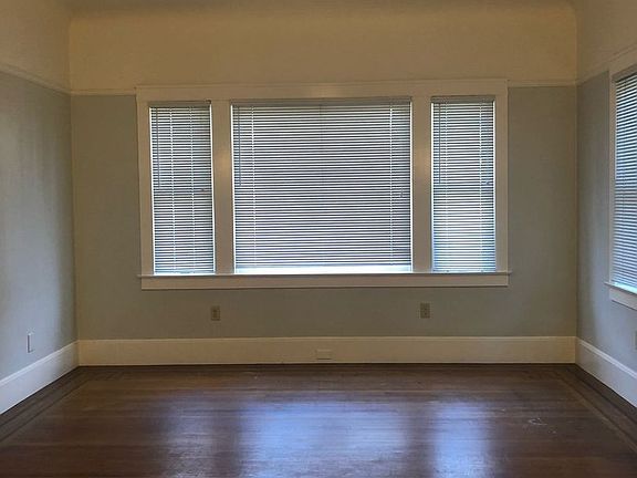 2nd image of 2110 G St APT 2