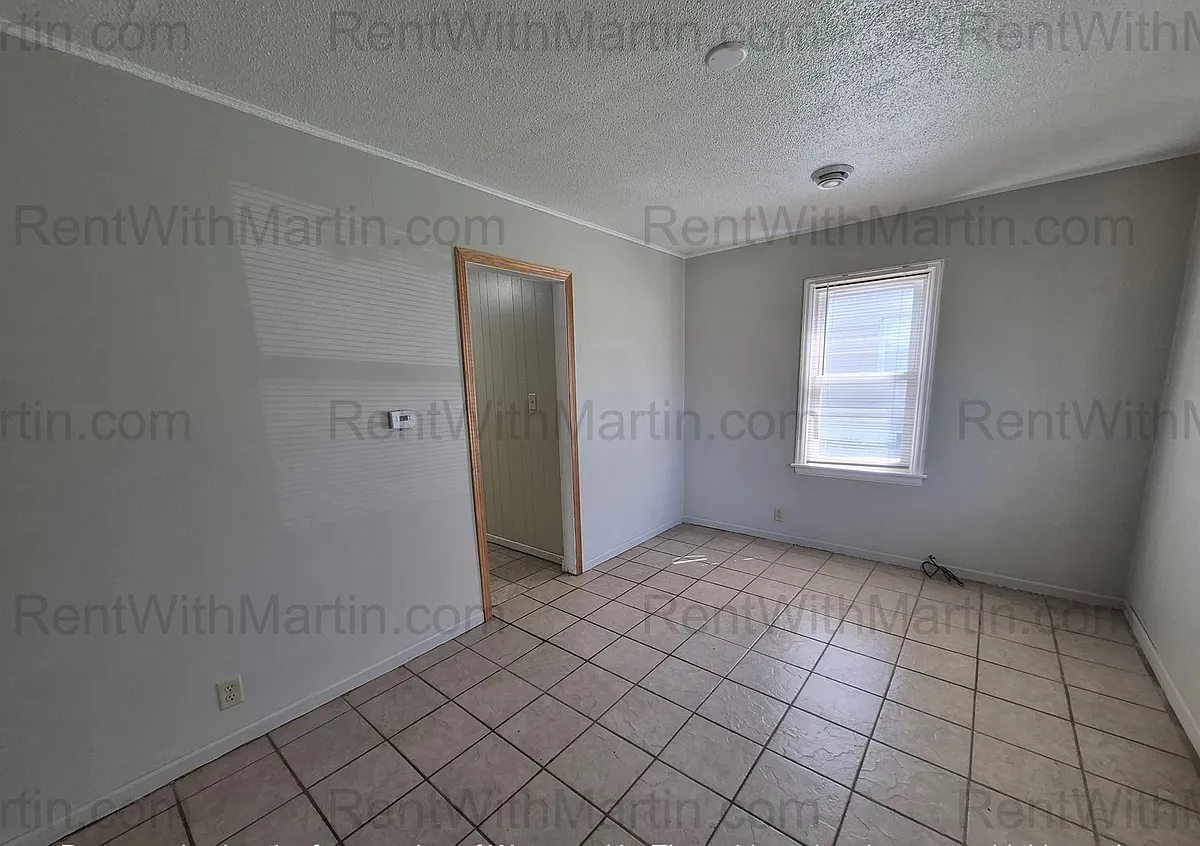 Building Photo - 1132 Ackermant St