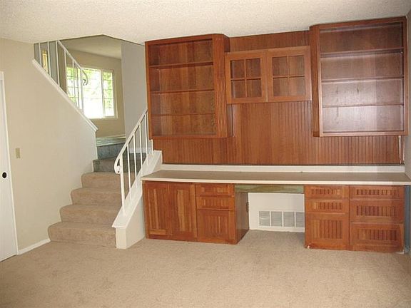 4th image of 1183 Johnson Ave