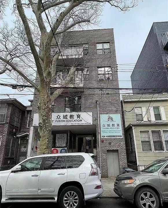 1st image of 935 57th St #3A