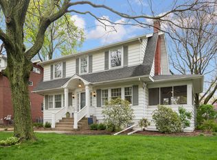 425 S Park Rd, La Grange, IL 60525