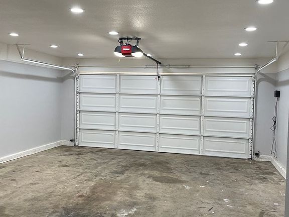 2nd image of 3171 Village Woods Dr
