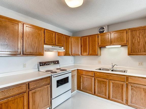 3rd image of 6615 Lake Shore Dr #1012