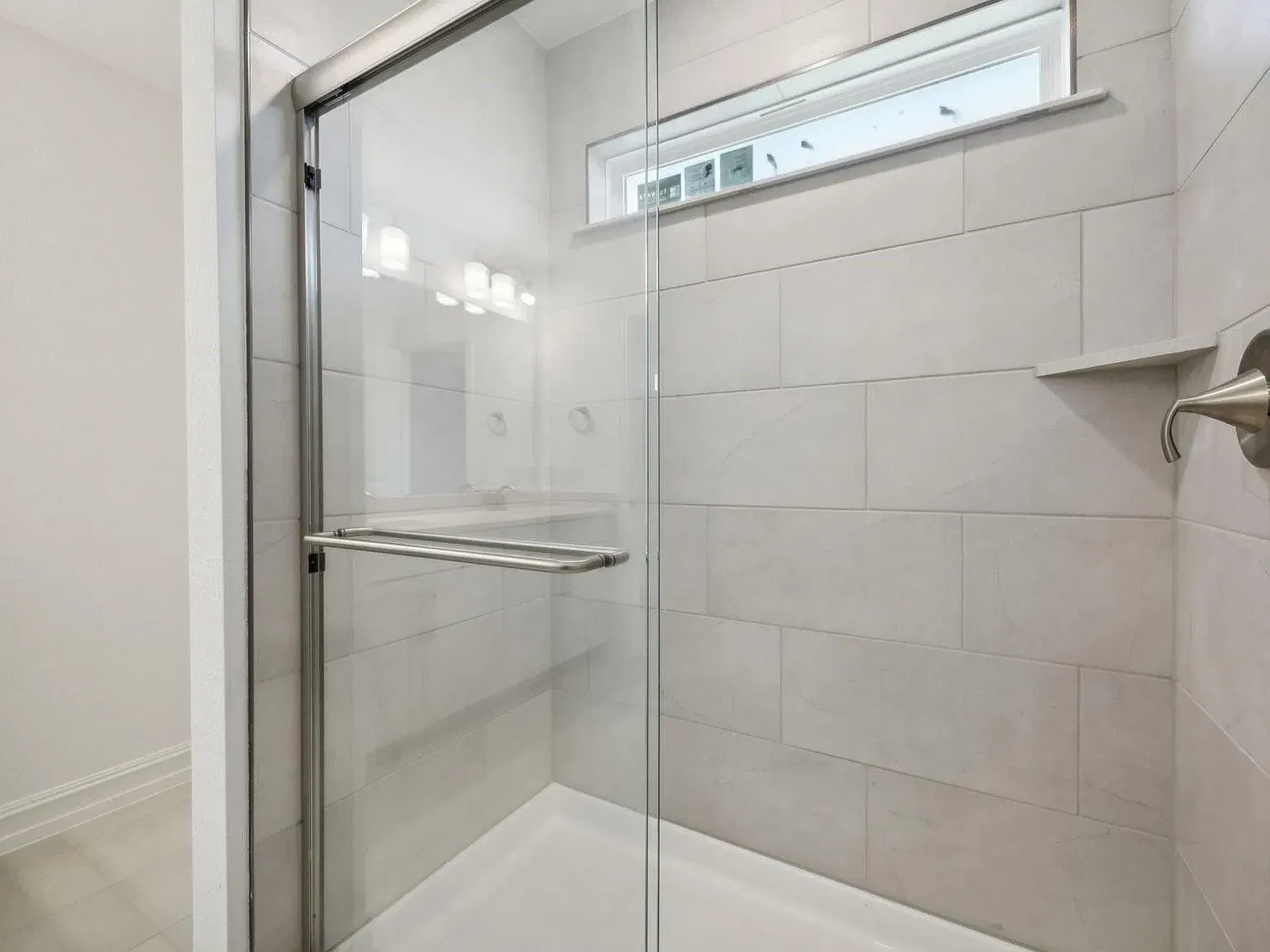 4 bed, 2107 sqft, $2,750 — Photo 4
