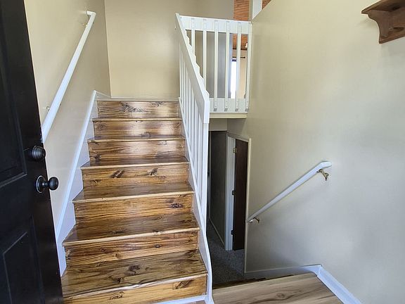 3rd image of 1400 Hartland Woods Way