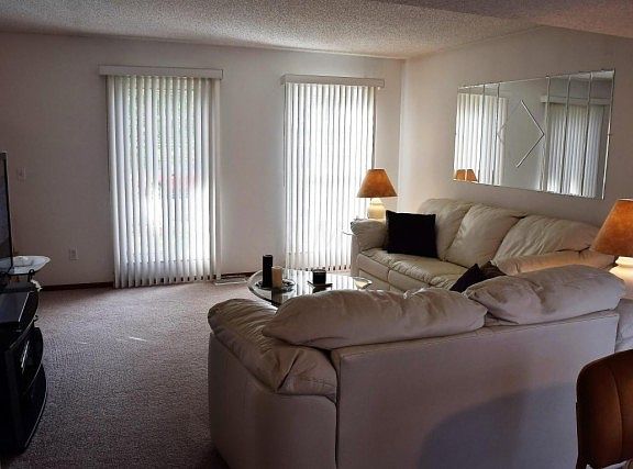 4th image of 3100 Hillrose Dr