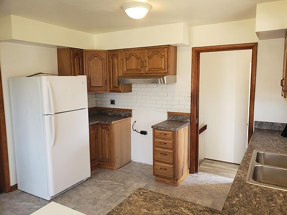 3rd image of 4509 River Ave