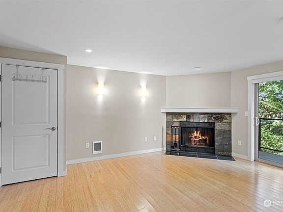 4th image of 15132 NE 82nd Street #202