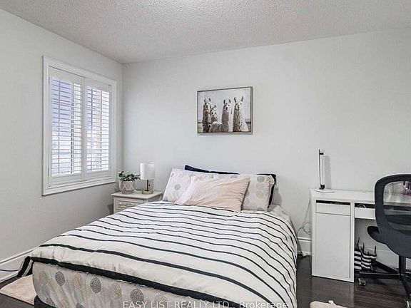 5th image of 3562 Aquinas Ave
