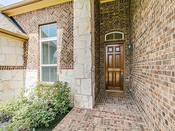 5th image of 5810 Green Meadows Ln
