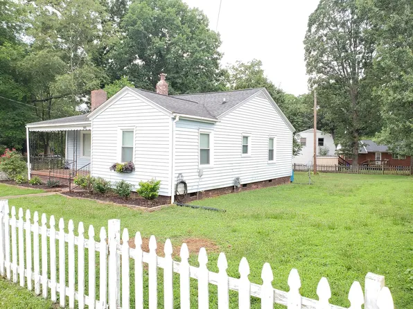 103 N 1st St, Mebane, NC 27302
