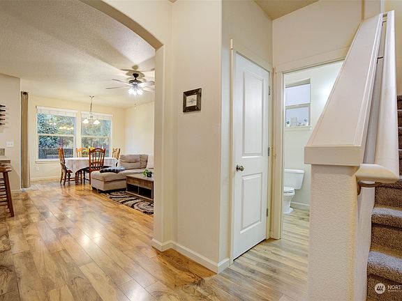 3rd image of 7625 NE 60th Way