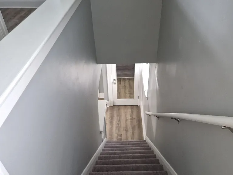 715 E Hudson St — Photo 11