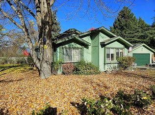 920 Idle Ct, Grants Pass, OR 97527