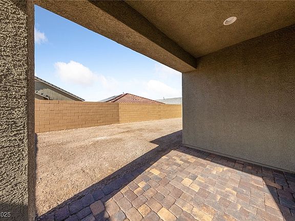 2nd image of 581 Bella Serenata Ct